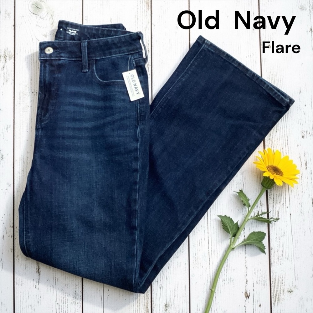 Old Navy NWT Women’s Extra High Rise Flare Jeans Secret Smooth Pockets Size 6